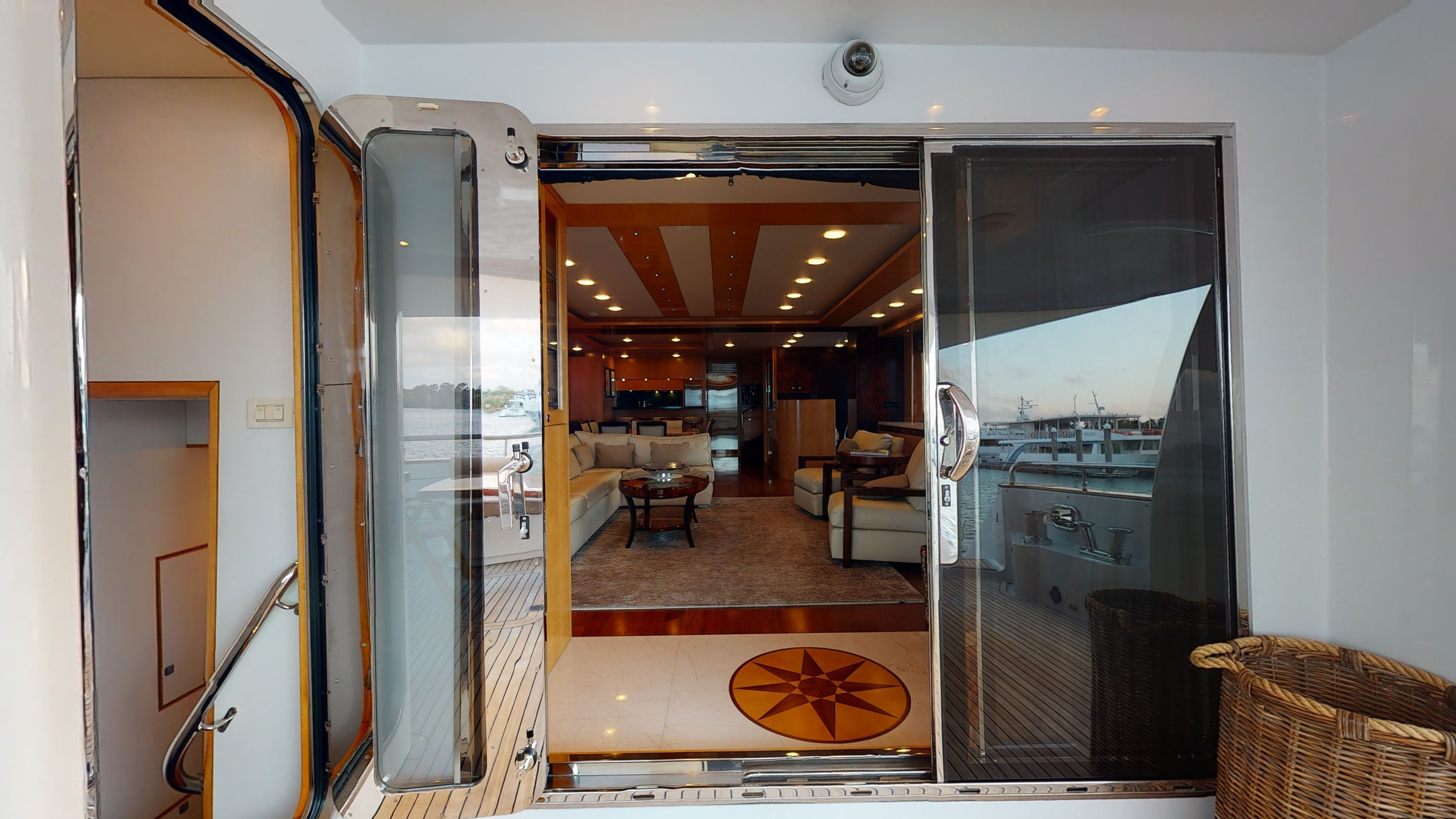 Превью тура — Nordhavn 86 Yacht