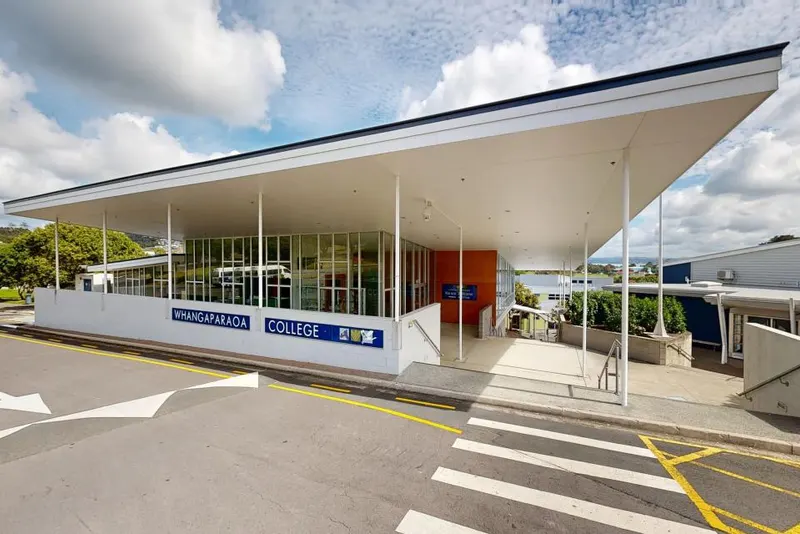 Превью тура — Whangaparāoa College Outside