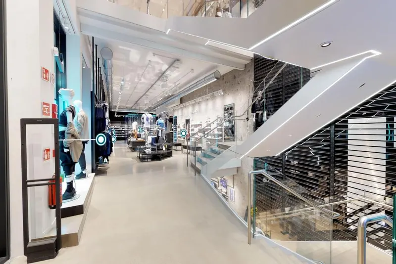 Превью тура — Nike Store Milano