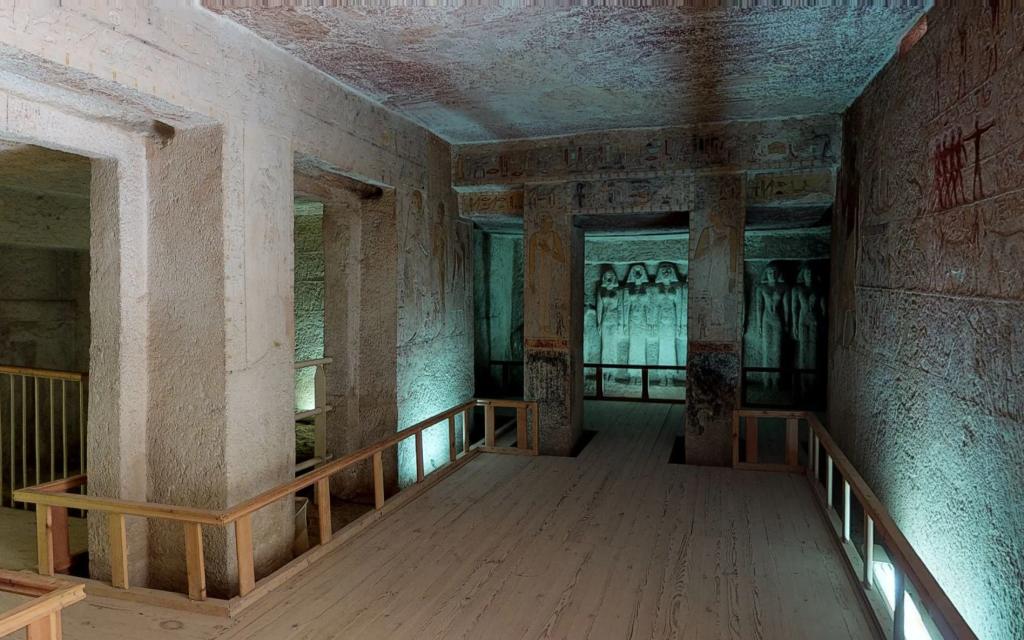 Превью тура — Tomb of Queen Meresankh III (G 7530-7540)