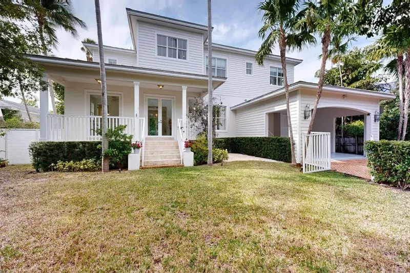 290 Ridgewood Rd, Key Biscayne, FL 33149
